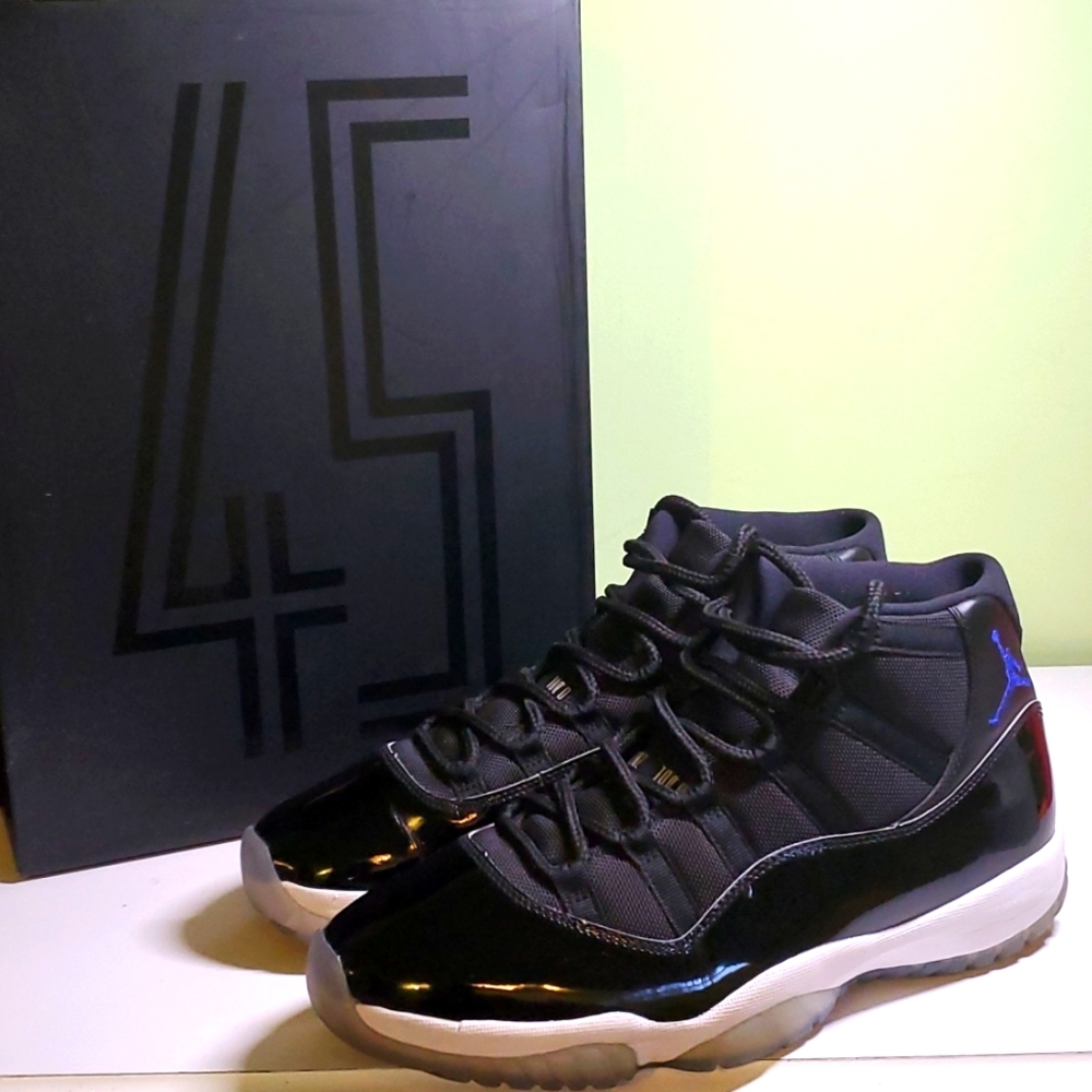 Jordan 11 space jam